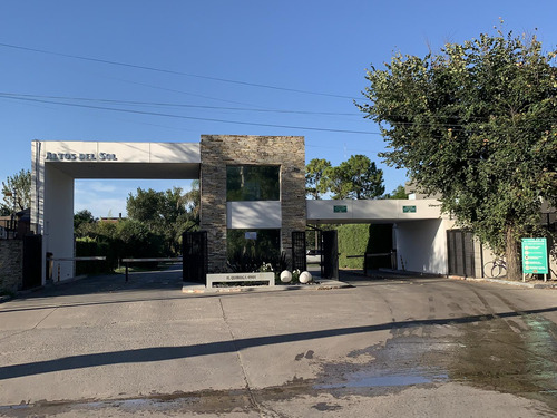 Casa En  Barrio Cerrado Altos Del Sol