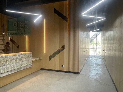 Consultorio Nuevo Equipado Lujoso Junto Artz Todo Incluido