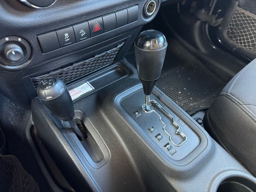 Jeep Wrangler 3.6L Sport At