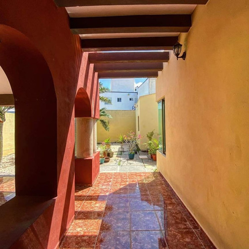 Imagen 7 de 10 de Residencia En Una Planta, 3 Recamaras,