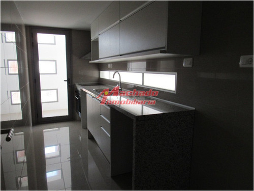 Imagen 2 de 30 de Venta De Apartamento De Dos Dormitorios En Punta Del Este