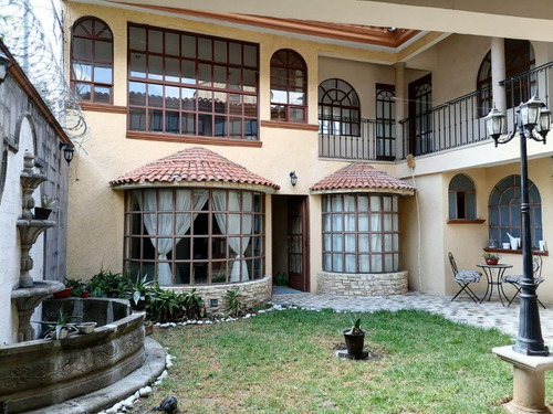 Casa En Venta Con 4 Recamaras En La Nueva Calera