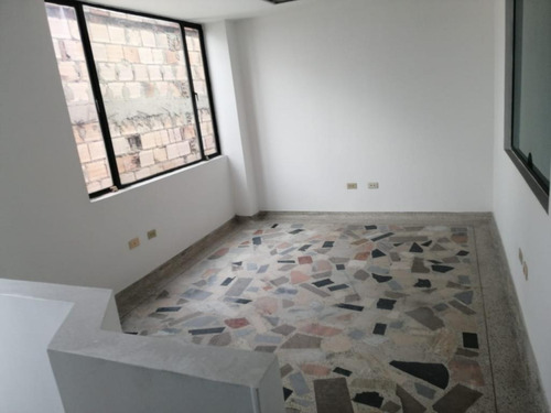 Imagen 4 de 17 de Edificio En Arriendo En Bogotá Bellavista Occidental. Cod 101670