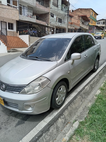 Nissan Tiida 1.8 Comfort