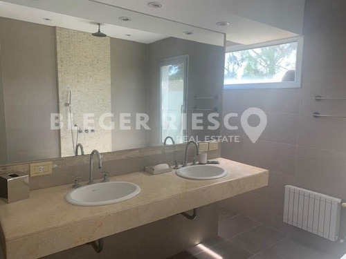 Imagen 15 de 30 de Casa En Venta Ubicado En Santa Catalina, Villanueva, Tigre