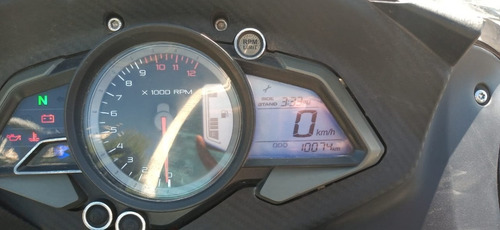 Rouser Rs