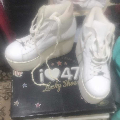 Zapatillas/ Botitas De Cuero.
