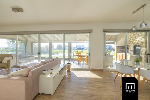 Casa En Venta En Terralagos