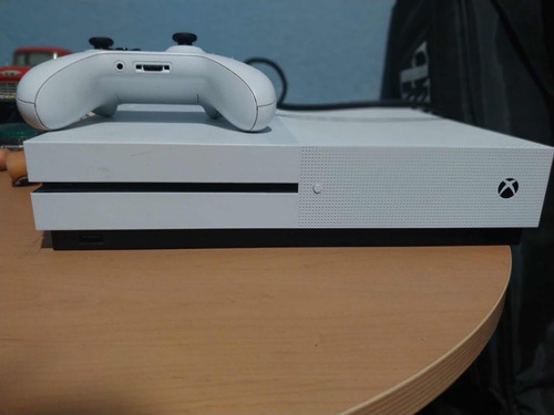 Xbox One S 1tb (usado)