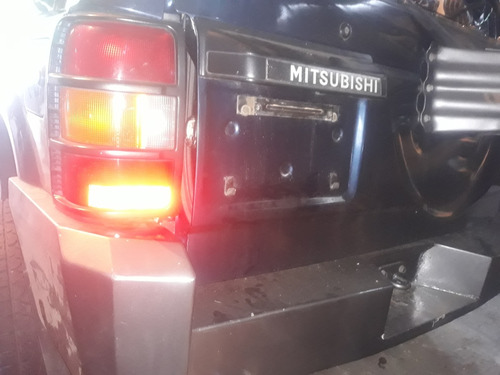 Stop Izquierdo Chofer Mitsubishi Montero Dakar 