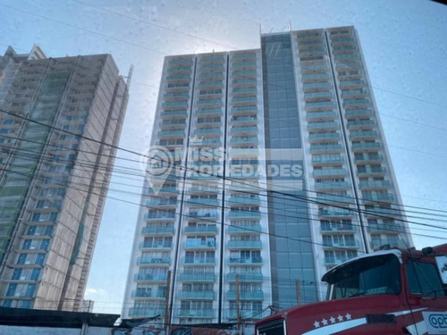 Se Arrienda Lindo Departamento, Av. Edmundo Pérez Zujovic