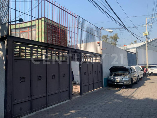 Casa Con Terreno En Venta, San Pablo Tepetlapa, Coyoacán