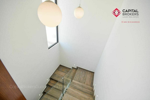 Casa En Venta, Nueva En Solares Con Roofgarden