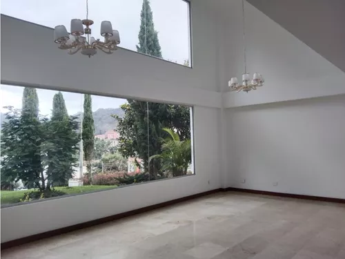 Rhbr-12357 (casa) 2 Niveles (el Retiro, Circunvalar)