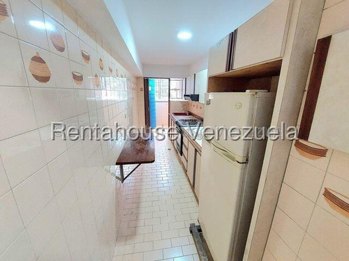 Apartamento En Alquiler Montalban Iii 25-16923