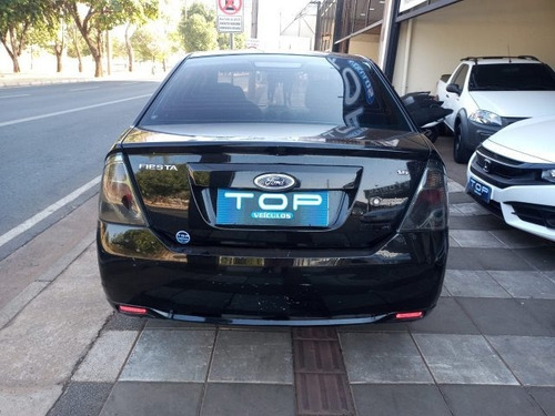 Imagem 5 de 10 de Fiesta Sedan 1.6 Mpi Class Sedan 8v Flex 4p Manual