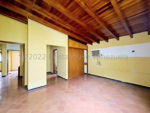 Imagen 16 de 28 de Casa Para Remodelar En Los Palos Grandes