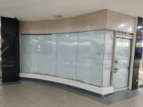 Local Comercial En Alquiler En Zona Este Cc Paris, Piso Concurrido Y Con Vitrina De Alta Exposicion Cod 25 1727, Soy Gabi Irastorza
