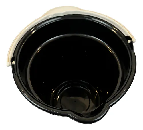 Balde Con Pico Vertedor Asa Plastico Graduado 8lt Resistente Color Negro