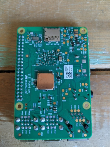 Raspberry Pi 3 Model B+ (Usado)