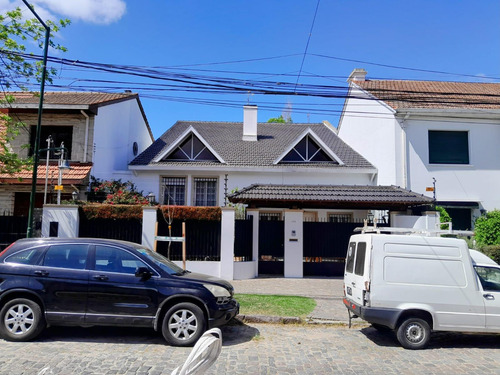 Casa En Venta En Martinez De Libertador Al Rio.