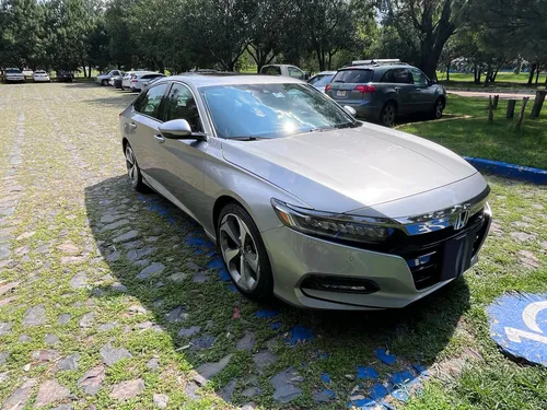 Honda Accord 2.0 Touring At