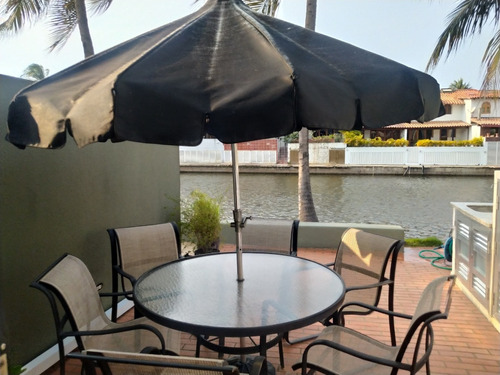 Imagen 7 de 17 de Se Alquila Moderno Town House En Cayo De Agua Equipado