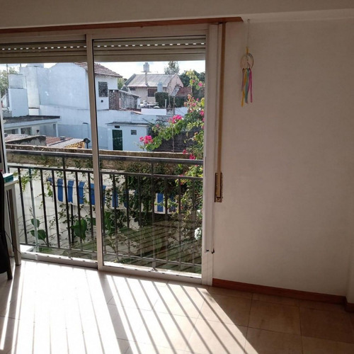 Excelente Propiedad Con Local En Muy Buena Zona!!!