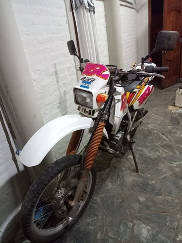 Imagen 3 de 11 de Suzuki Dr 350s