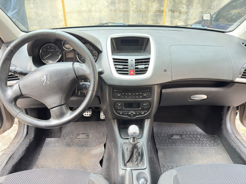 Peugeot 207 1.6 Sedan Xt