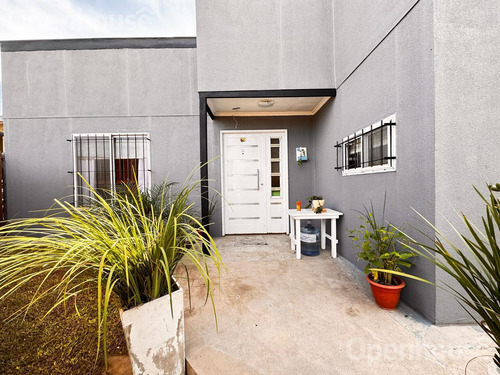 Venta De Casa En Barrioparque Matheu