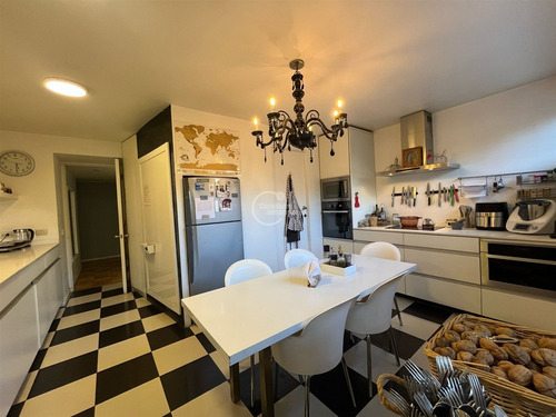 Departamento En Venta De 2 Dorm. Con Jardin A Pasos Del Vma