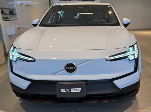Volvo EX30 Core E40
