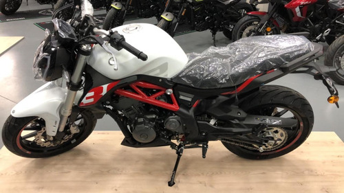 Imagen 2 de 21 de Benelli 302 S