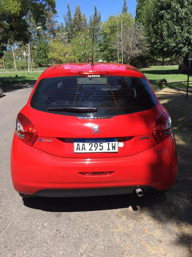 Peugeot 208 1.5 Allure Touchscreen 2016