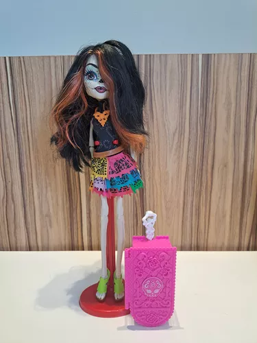 Preços baixos em Mattel Skelita Calaveras Boneca Monster High Bonecas e  Brinquedos