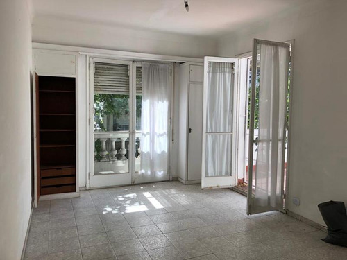 Imagen 3 de 16 de Departamento Al Frente - 2 Ambientes Muy Luminosos Con Hermosa Terraza Propia