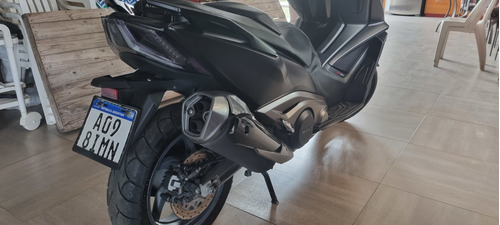 Imagen 2 de 25 de Kymco Ak 550