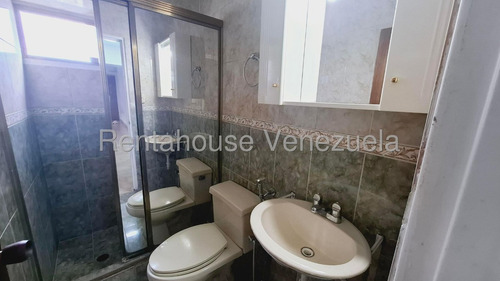 Oportunidad De Alquilar Céntrico Y Cómodo Apartamento En Los Chaguaramos - Mls #25-24036 - Jca