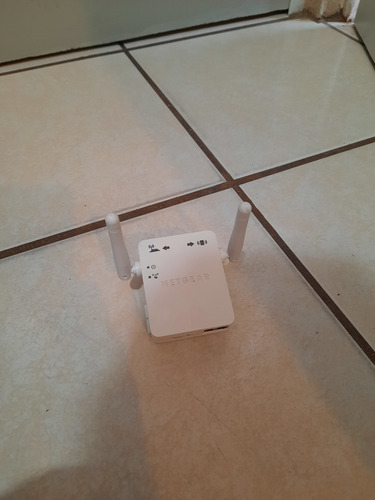 Repetidor Extensor De Señal Wifi Netgear Wn3000rpv3 (Usado)