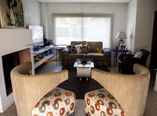 Imagen 13 de 15 de Excelente Casa En Venta En Barrio Santa Ana