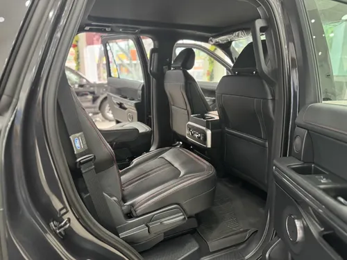 Ford Expedition Stealth Performance 2024