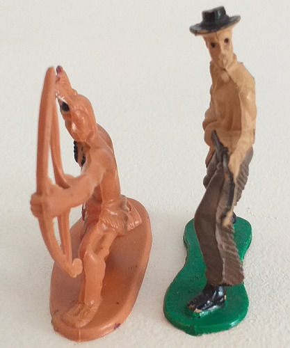 Imagen 7 de 7 de Set X 2 Figuras Oeste Indio Cowboy Soldadito Plastico Retro