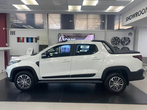 Imagen 4 de 25 de Fiat Strada Volcano Alta Gama Motor Cadenero Tomo Usado Jr