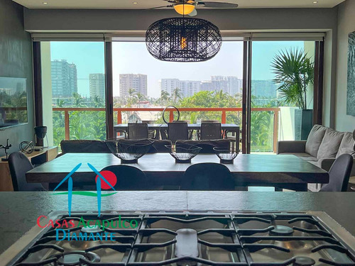Cad La Isla Fiji R5. En Condominio De Playa. Terraza Con Vista A Las Áreas Comunes