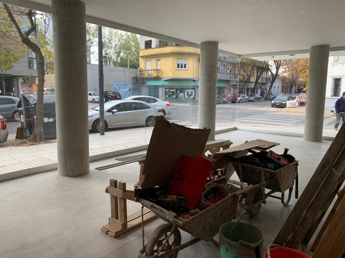 Imagen 7 de 11 de Local - Urquiza R