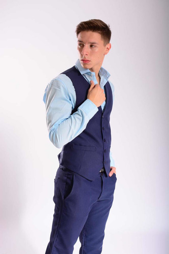 Imagen 2 de 7 de Chaleco + Pantalón Chino