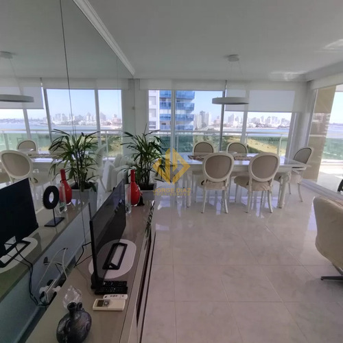Edificio De Alta Gamma, Con Una De Las Mejores Vistas Panorámicas