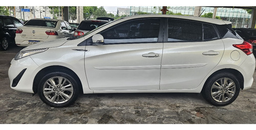 Toyota Yaris 1.3 16V FLEX XL LIVE MULTIDRIVE