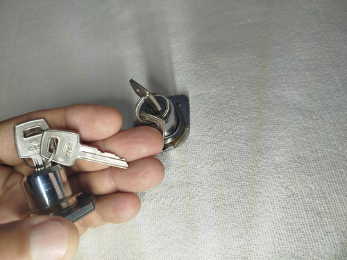 Cerradura Para Gavetas Cisa, El Par En 8v